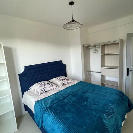 Apartment F2 Avenue Foch *
